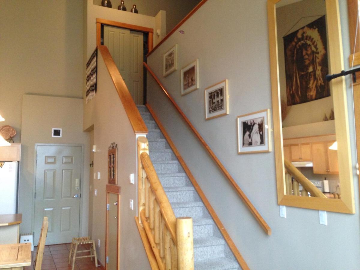 קאנמור Apartment 406, Indigenous Artefacts מראה חיצוני תמונה